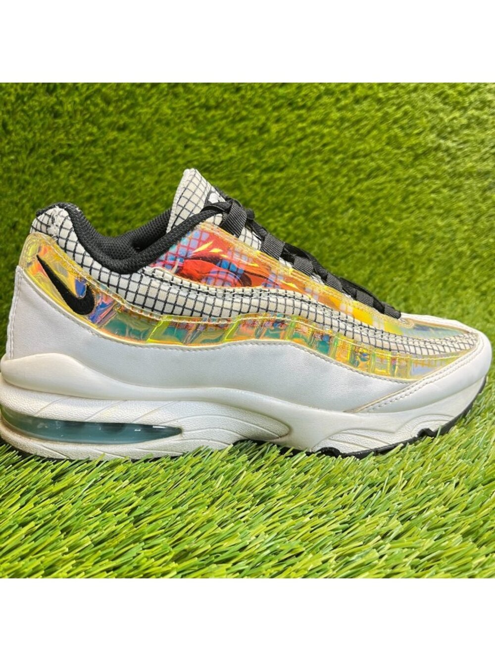 Nike Air Max 95 Boys Size 7Y White‎ Yellow Athletic Basketball Shoes Sneakers
